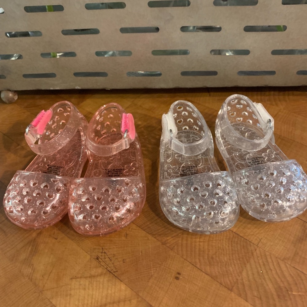Old navy jellies size 0-3 months